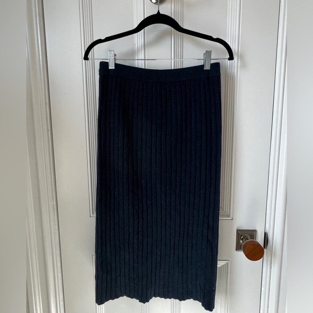 Club Monaco Navy Ribbed Knit Midi Skirt
